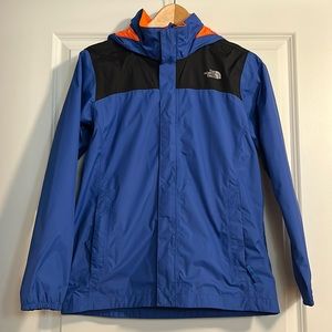 The North Face boys large windbreaker jacket. Great condition!